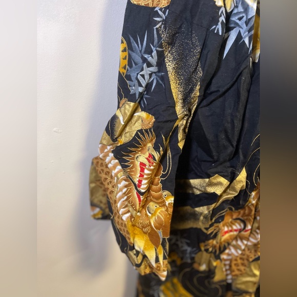New Golden Dragon Traditional Kimono Size 35in. Gold Unisex Belted Classic - Picture 4 of 11